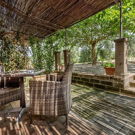 Cerchio Alloggio per agriturismo *