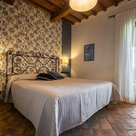 Cerchio Alloggio per agriturismo *